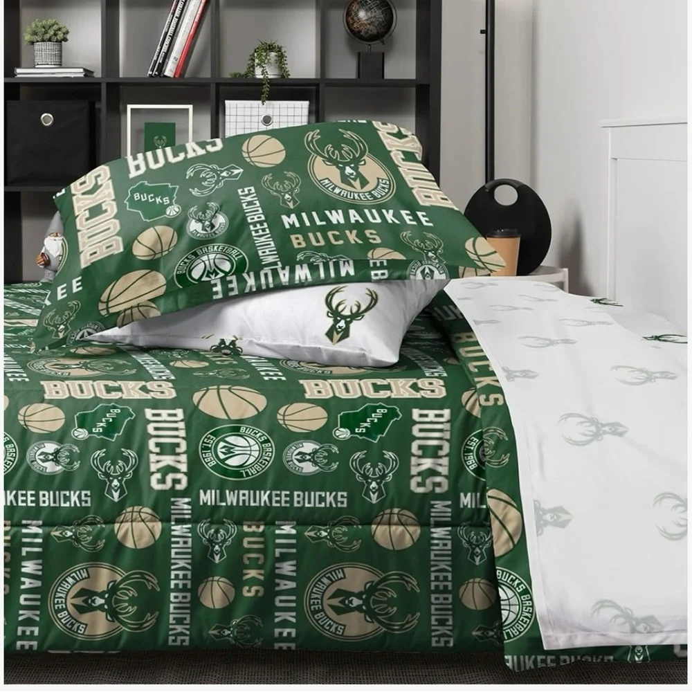 FOCO NBA Team Logo Bed in a Bag Comforter 5-Piece Set - Milwaukee Bucks